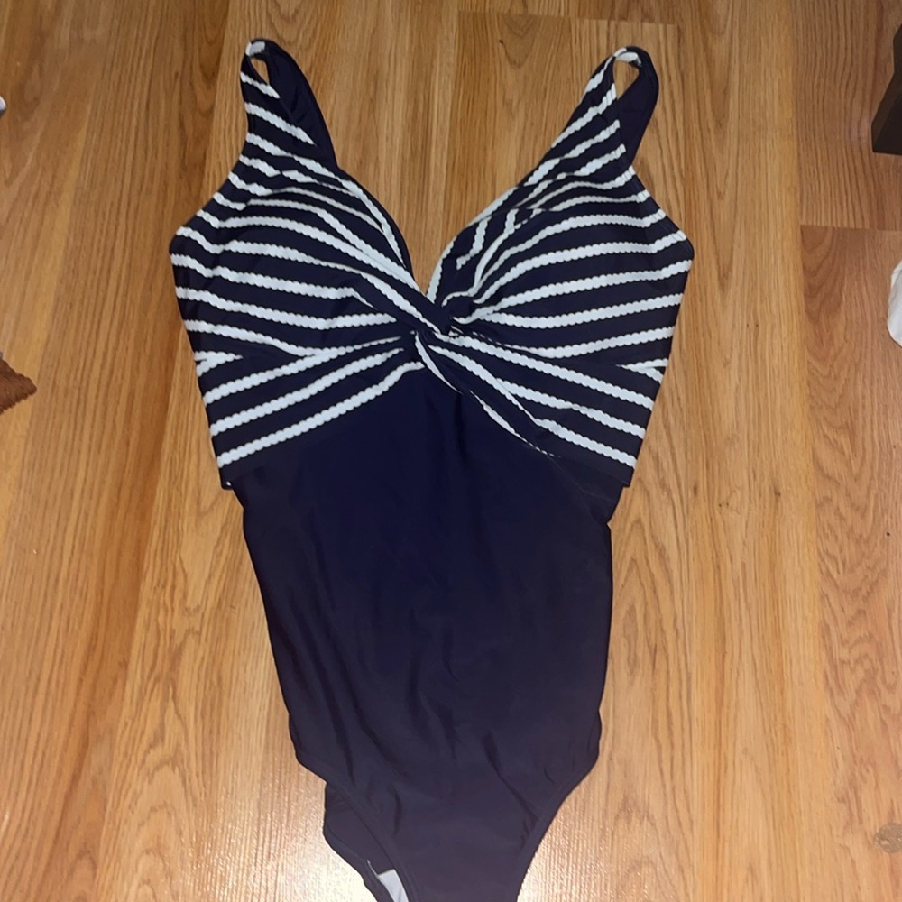 Lascana One-Piece Bathing Suite